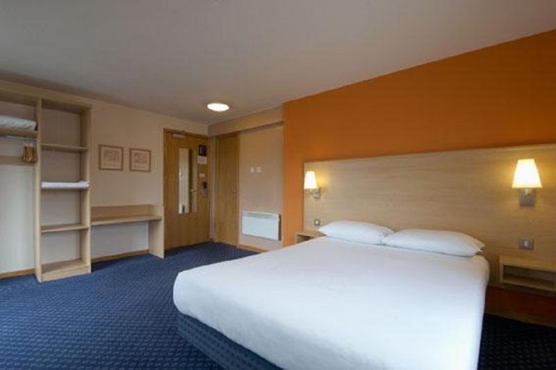 Travelodge Harrogate Buitenkant foto